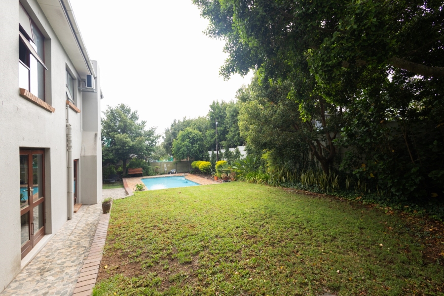 To Let 5 Bedroom Property for Rent in Vierlanden Western Cape